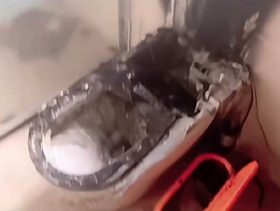 亿海配资 业主不在家，马桶竟爆炸！秋冬季节更需防范电气火灾